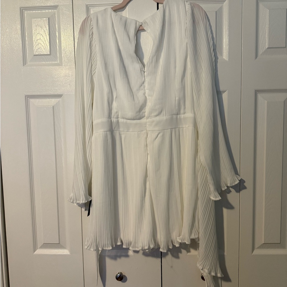 Lulus Embrace Your Beauty Ivory Pleated Long Sleeve Skort Romper White - Size XL - Picture 3 of 4